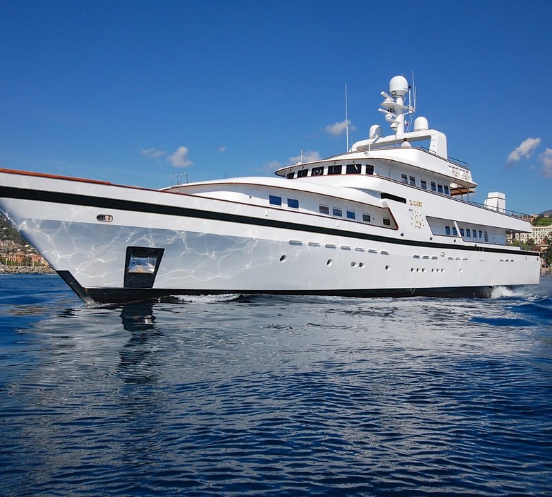 yacht il cigno proprietario